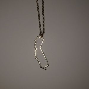 California necklace. Gold
